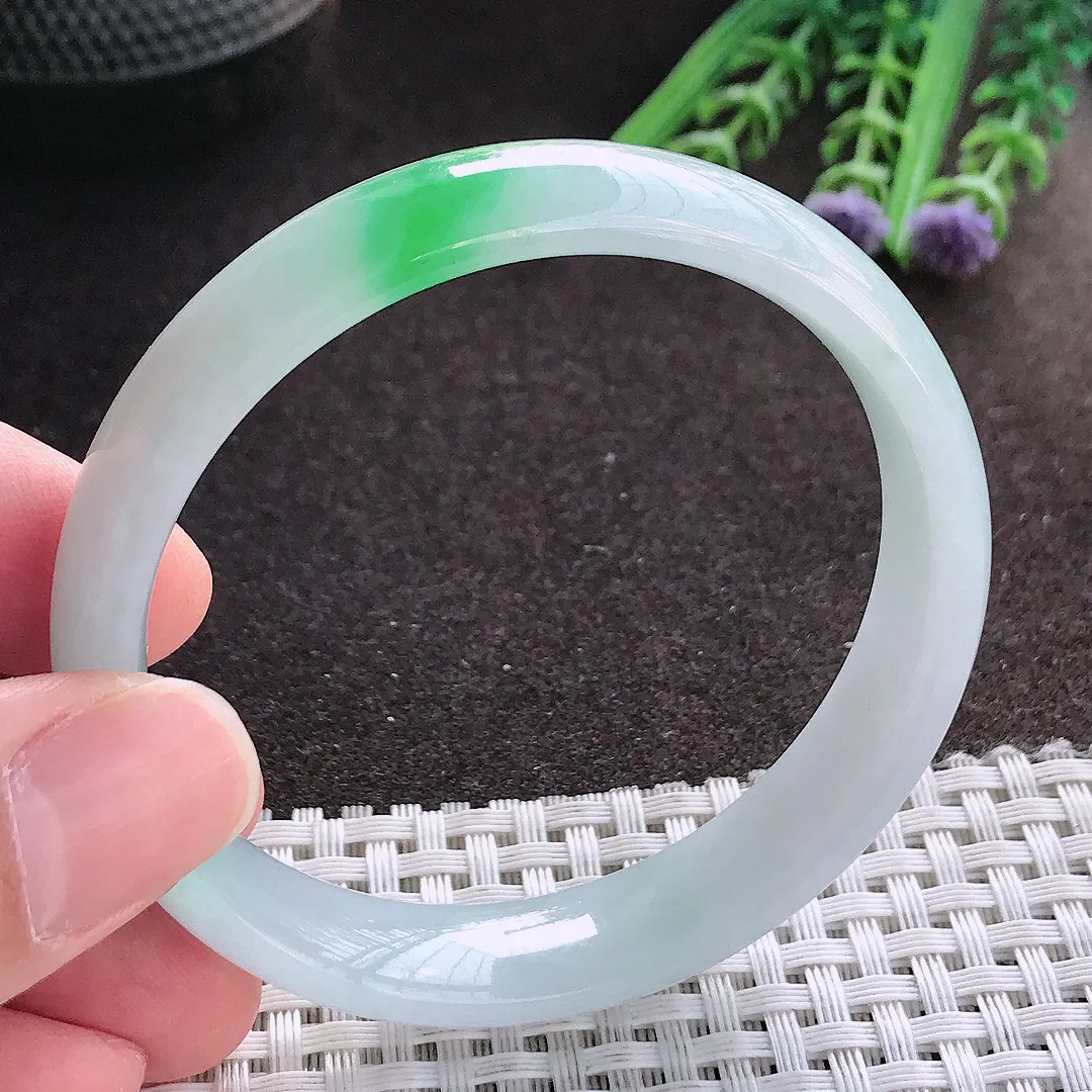 实拍A货翡翠54.8/12.3/6.3老坑精美冰润飘阳绿手镯宽边玉镯手环