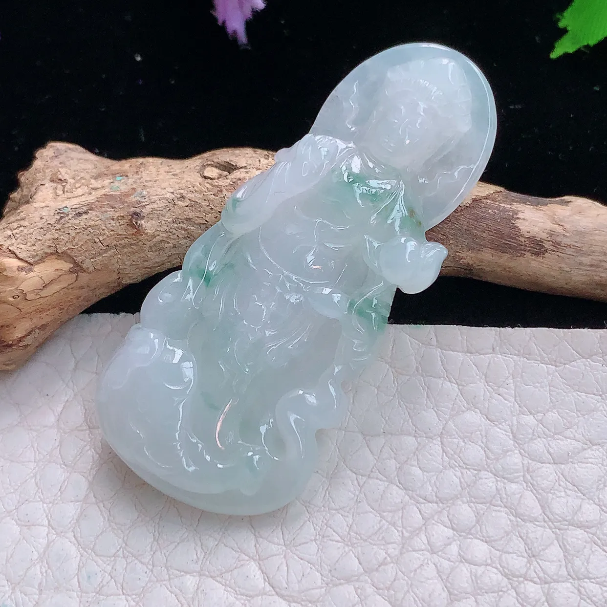 yn实拍50.8*22.8*5.3缅甸翡翠精雕冰飘花自在观音 站观音玉项坠 玉挂件