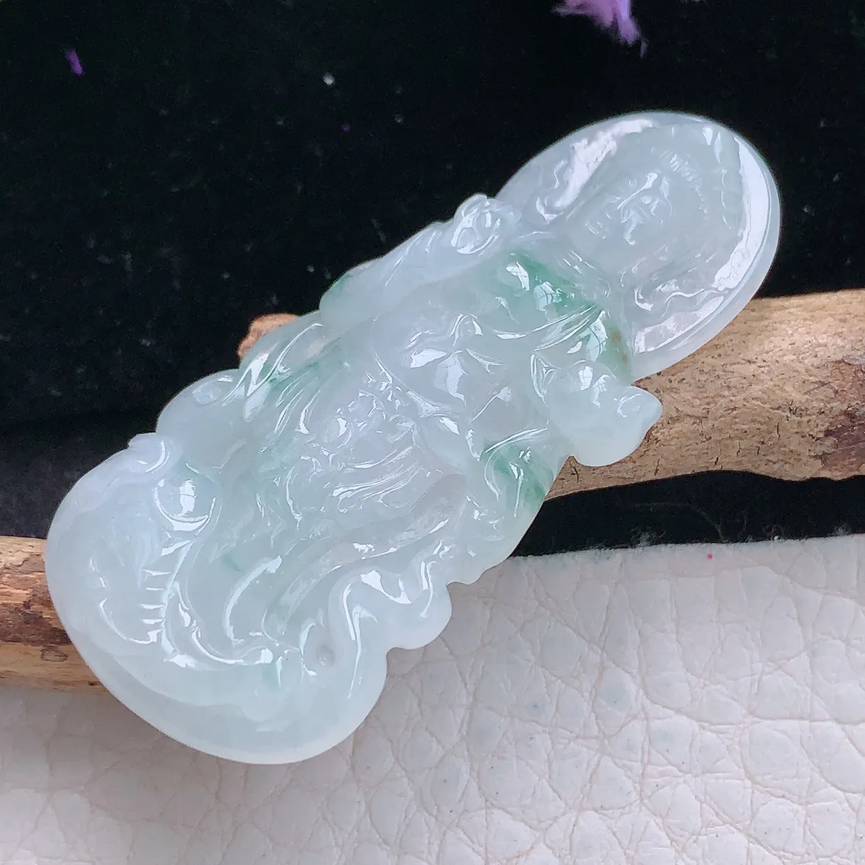 yn实拍50.8*22.8*5.3缅甸翡翠精雕冰飘花自在观音 站观音玉项坠 玉挂件