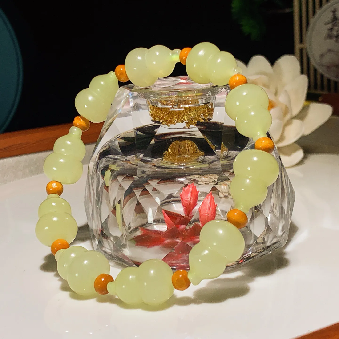 新疆和田玉若羌黄口料福禄葫芦手串。单颗尺寸17/12！玉质细腻油润。手推出油。佩戴高端典雅。lt250105