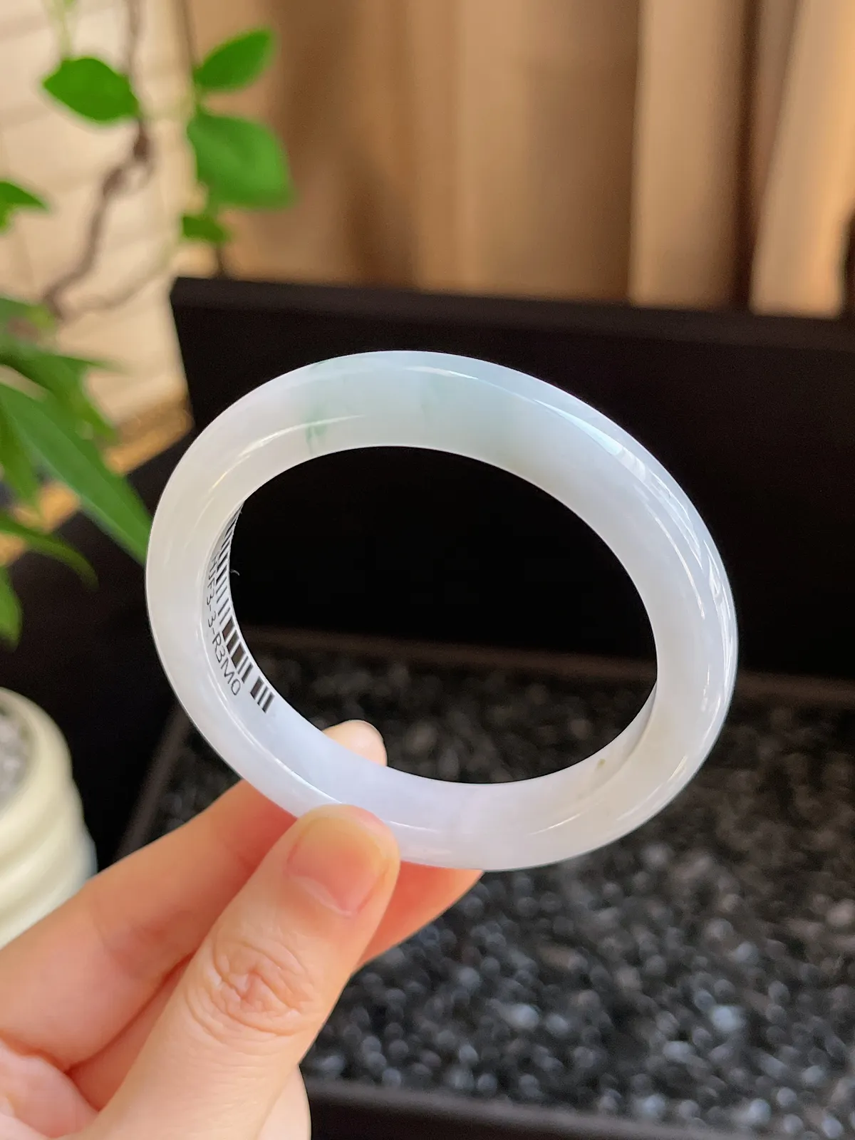 正圈53圈口，翡翠冰糯种白色手镯