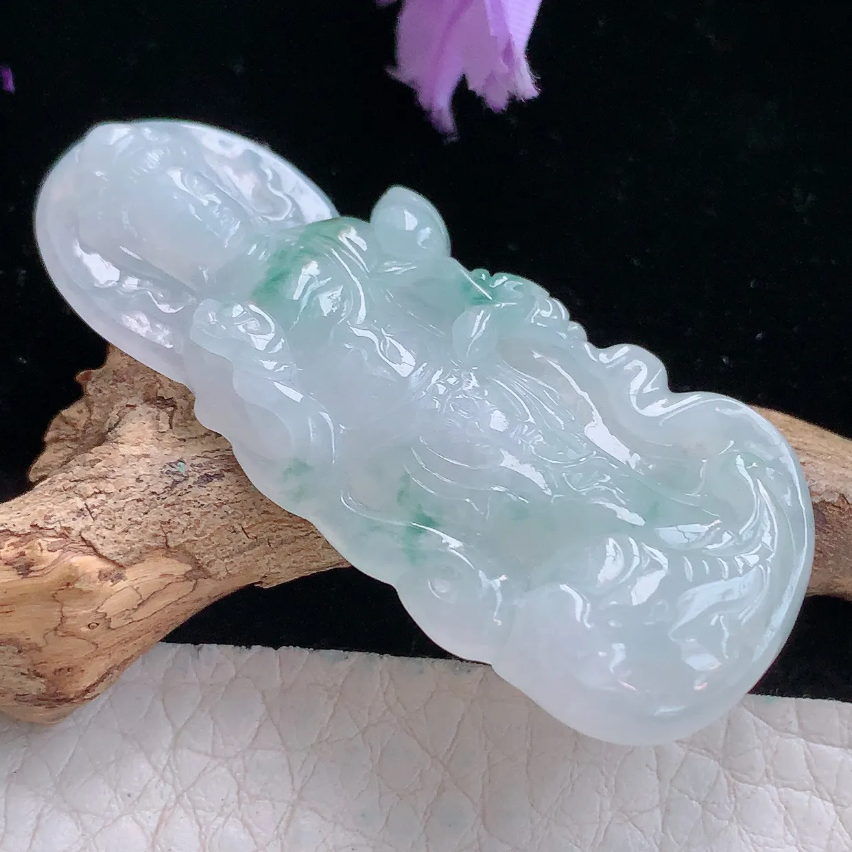 yn实拍50.8*22.8*5.3缅甸翡翠精雕冰飘花自在观音 站观音玉项坠 玉挂件