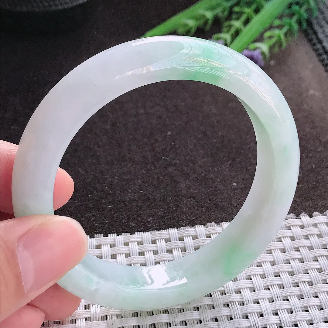 实拍A货翡翠55.5/12.7/8.8老坑冰润起胶飘阳绿手镯宽边玉镯手环