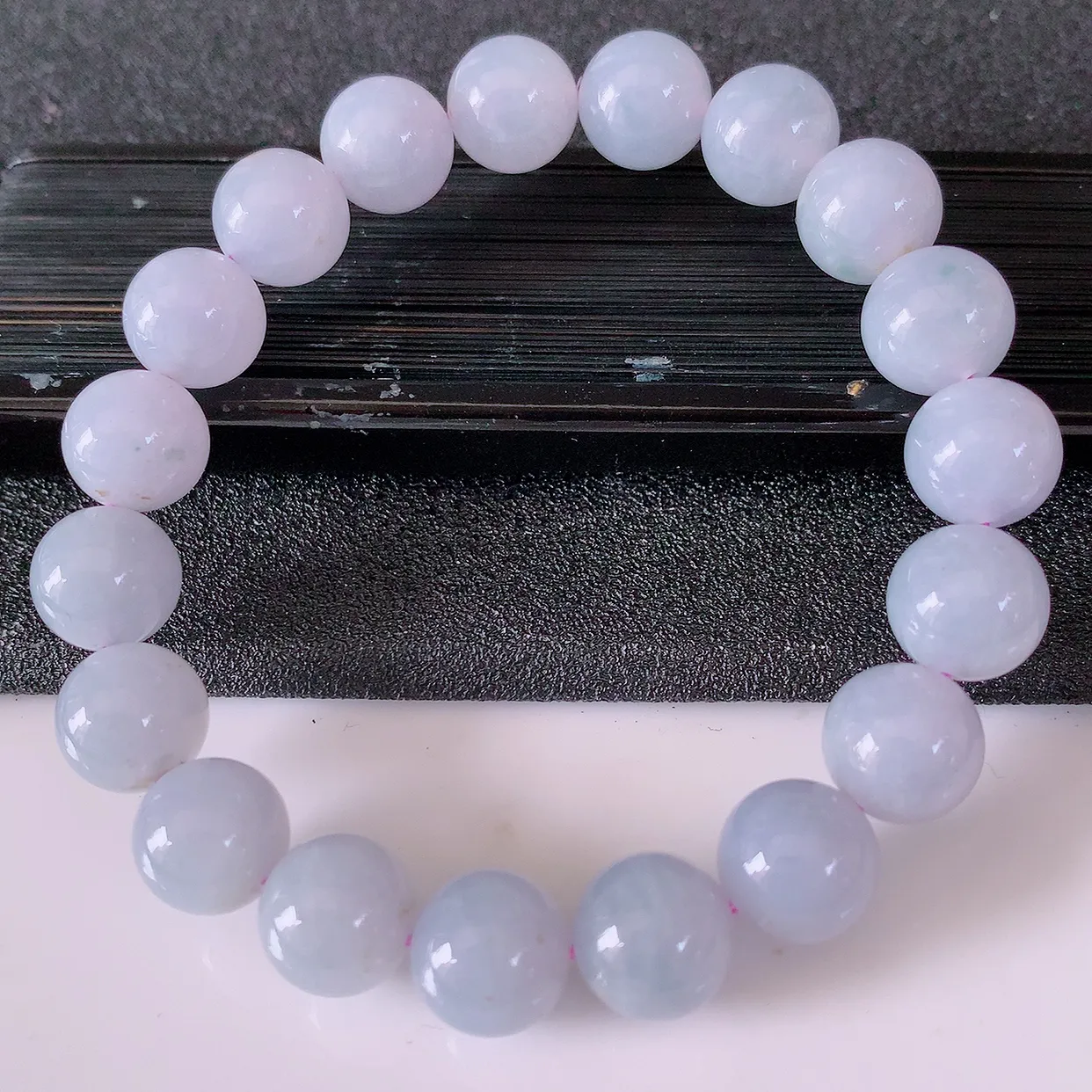 自然光实拍，冰润紫罗兰翡翠手串手链，种老水足，冰清玉润  颜色漂亮  #57.4取一尺寸10