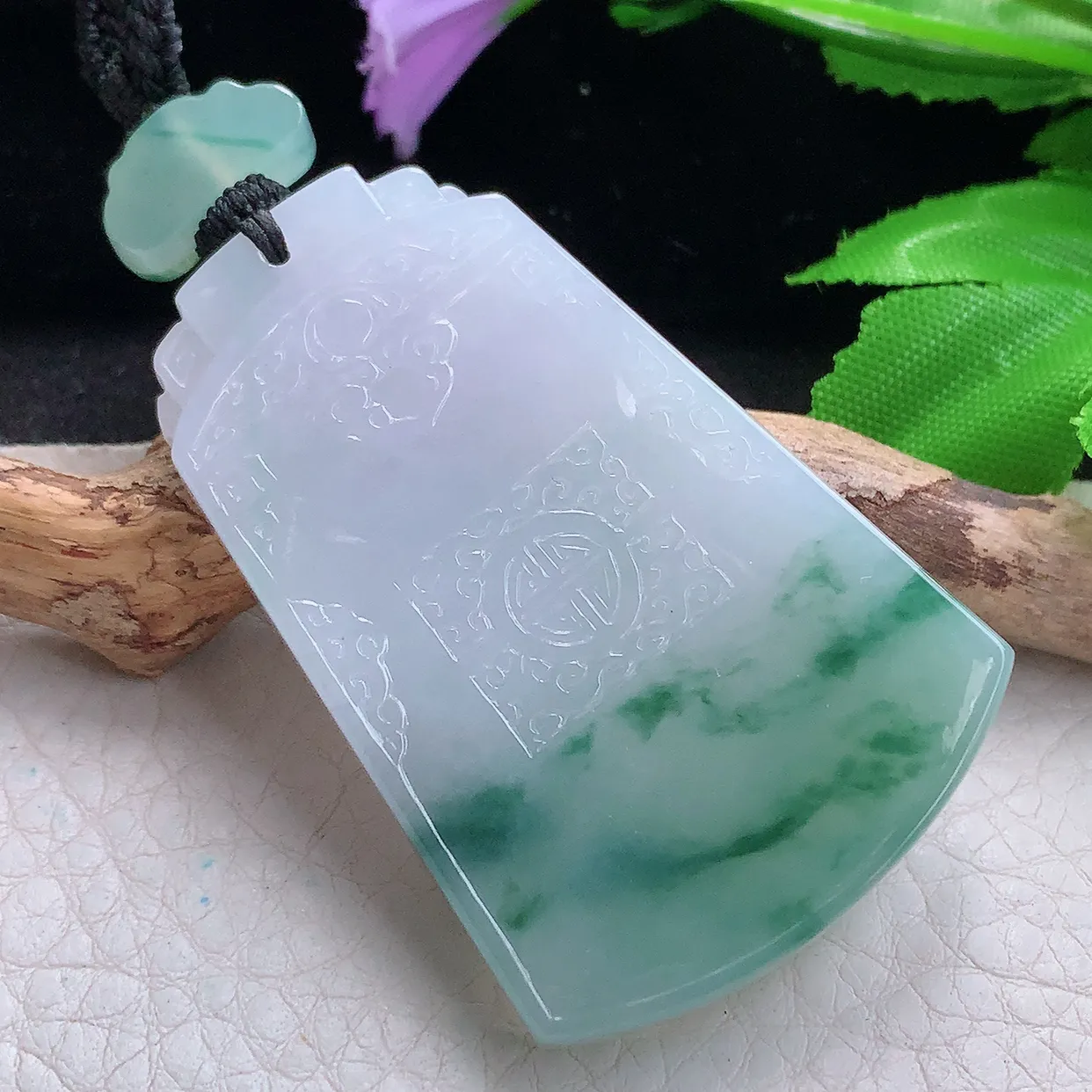 yl实拍54*35.5*6.6缅甸翡翠精雕冰飘花怀古雕平安无事牌玉项坠 玉挂件