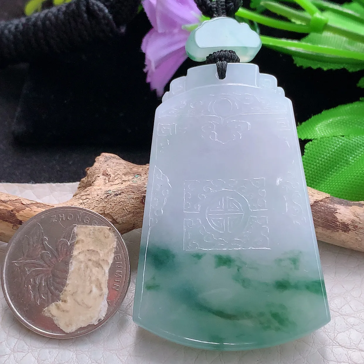 yl实拍54*35.5*6.6缅甸翡翠精雕冰飘花怀古雕平安无事牌玉项坠 玉挂件