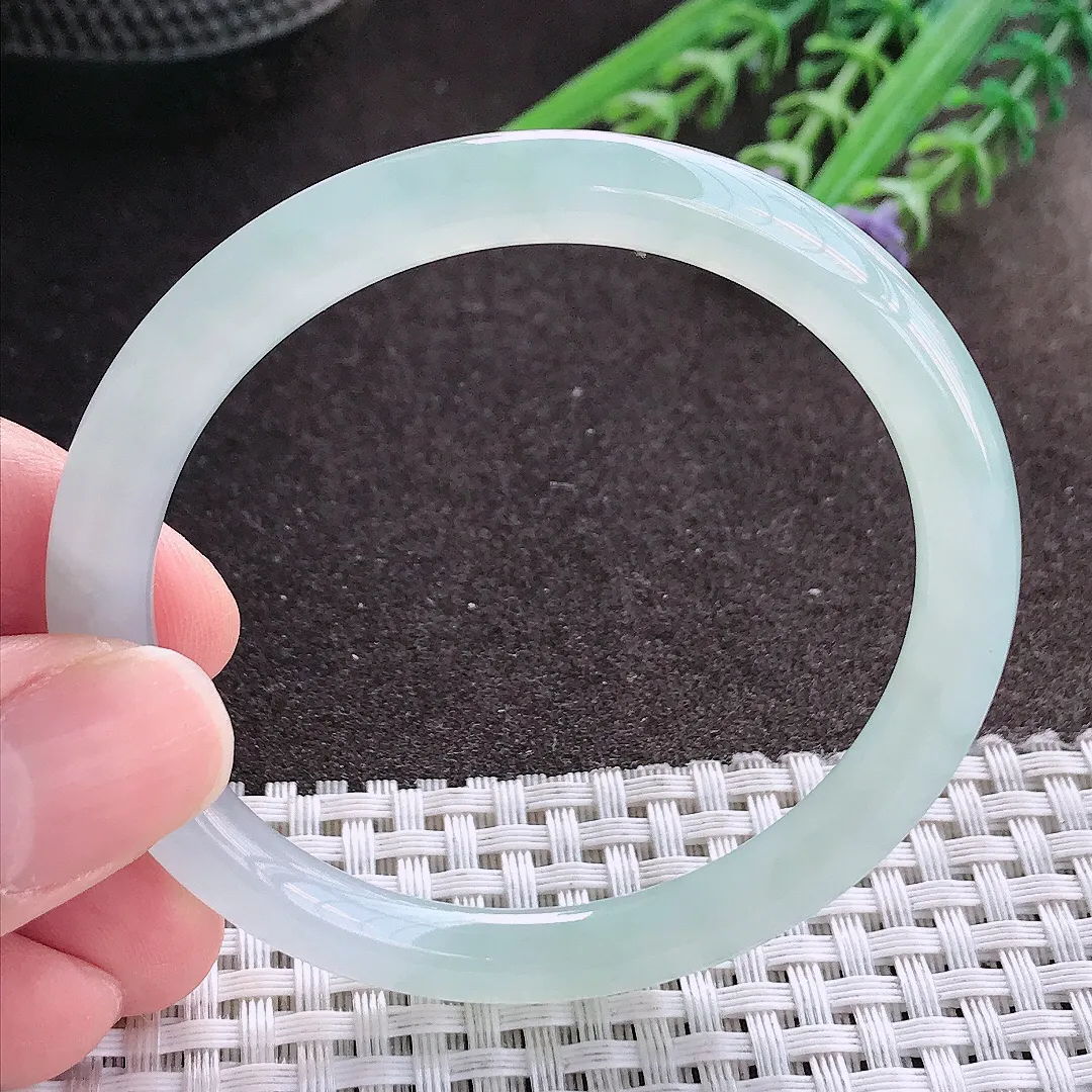 实拍A货翡翠52.5/6.6/7.2老坑冰透果冻胶冰晴圆条手镯细条玉镯手环