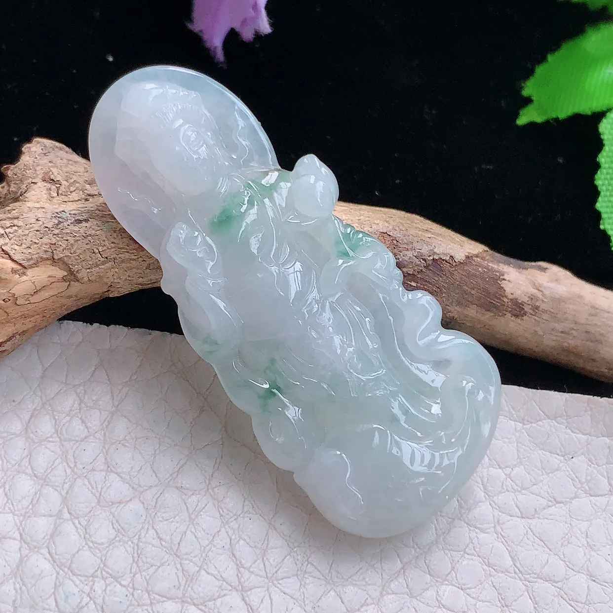 yn实拍50.8*22.8*5.3缅甸翡翠精雕冰飘花自在观音 站观音玉项坠 玉挂件