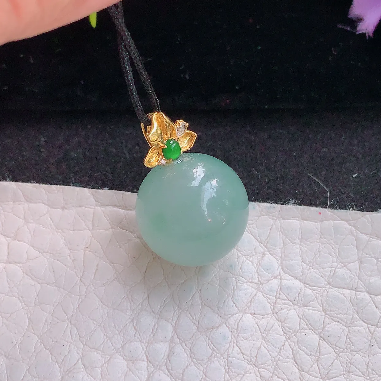 lz实拍21.8*15缅甸翡翠精雕冰晴圆圆满满 玉珠子玉项坠 玉挂件