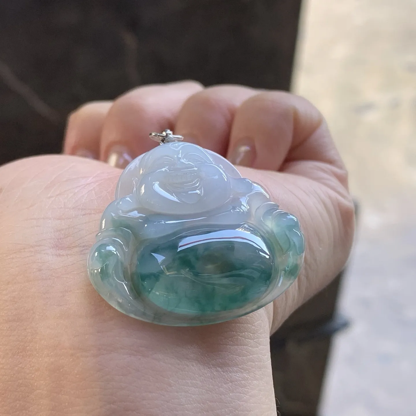 糯种飘花坐佛
笑口常开～