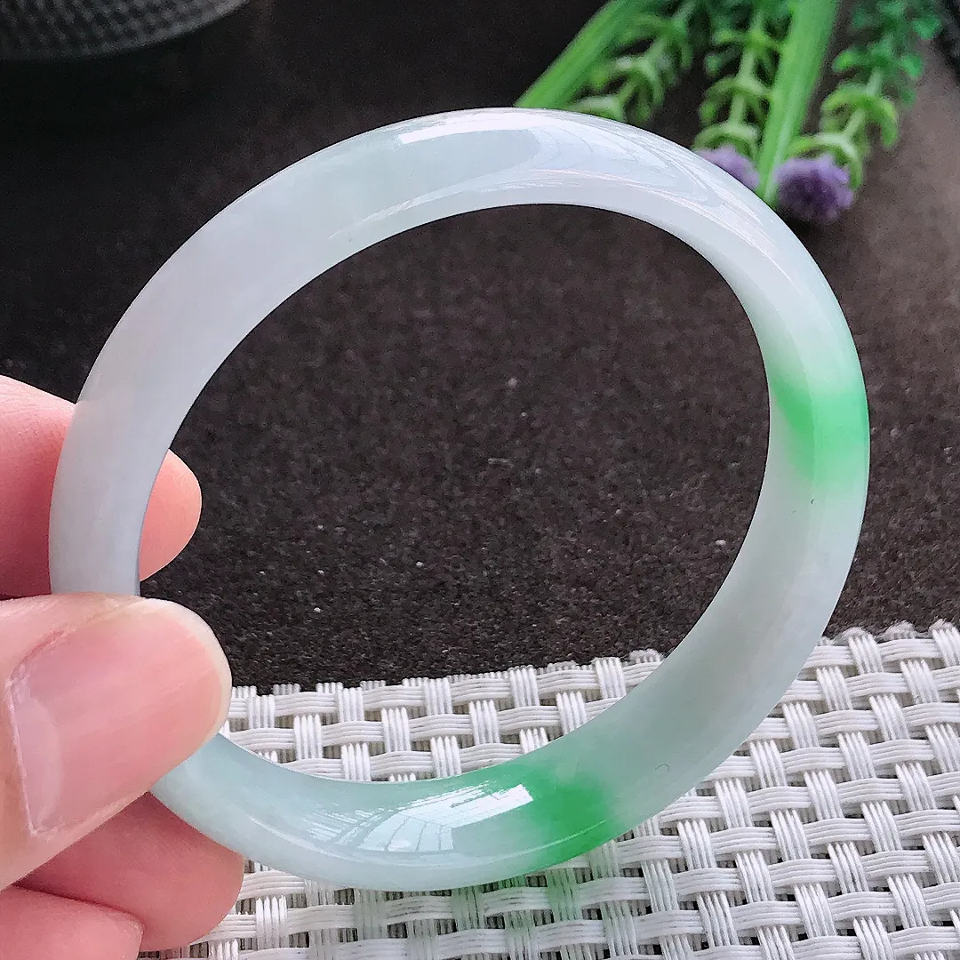 实拍A货翡翠54.8/12.3/6.3老坑精美冰润飘阳绿手镯宽边玉镯手环