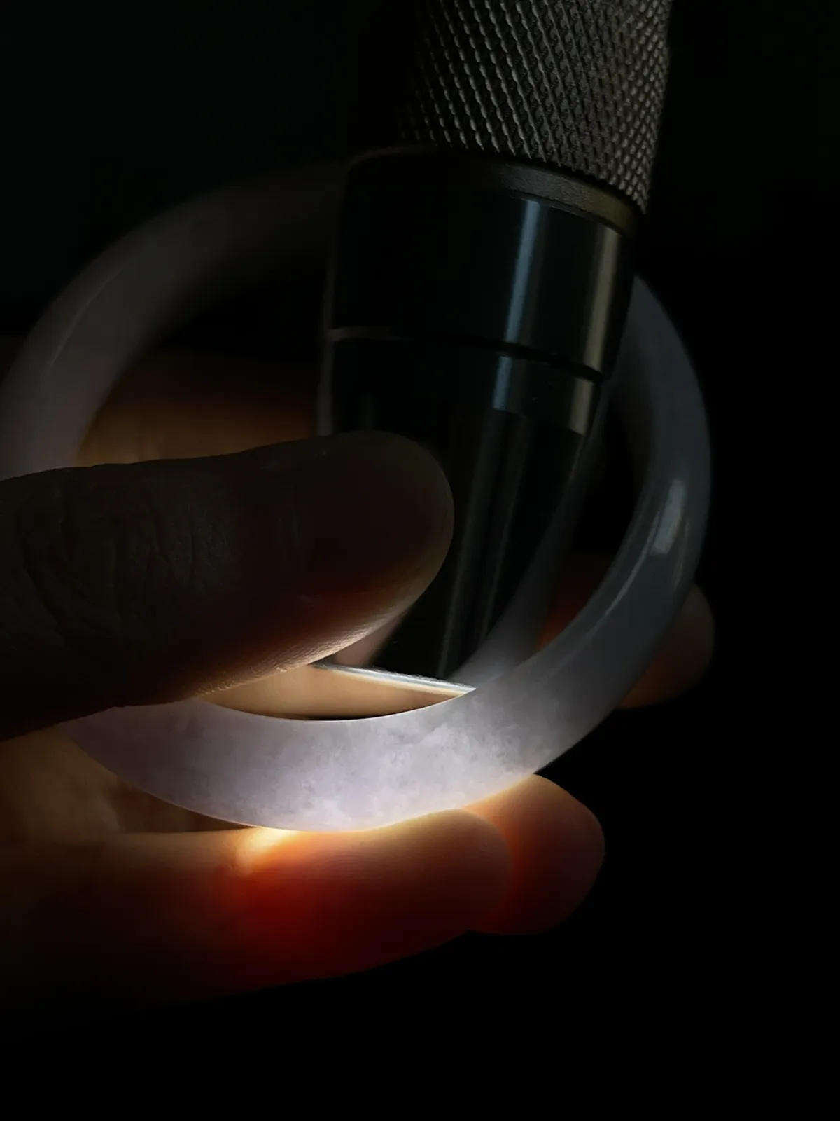 贵妃镯52.2圈口，翡翠手镯