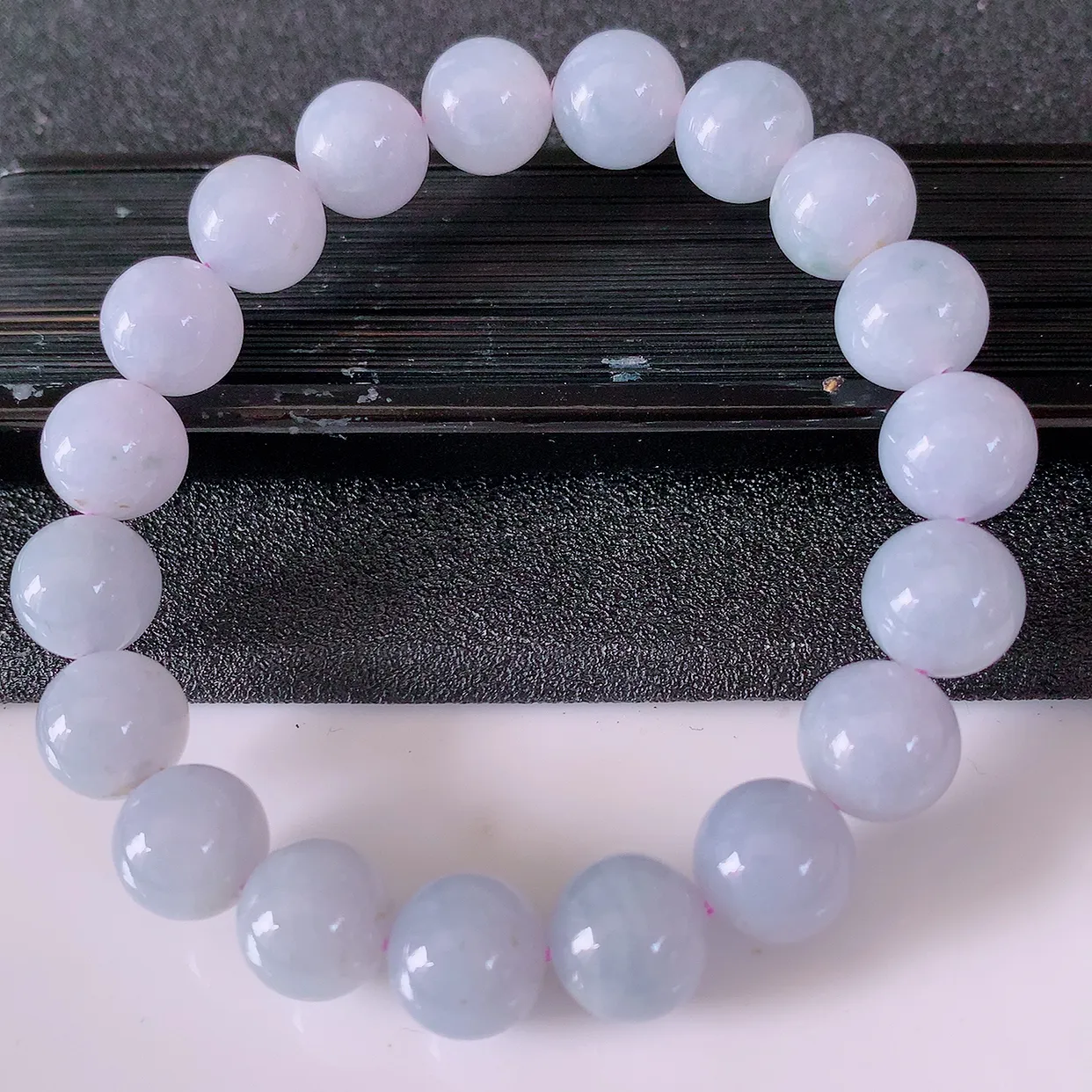 自然光实拍，冰润紫罗兰翡翠手串手链，种老水足，冰清玉润  颜色漂亮  #57.4取一尺寸10