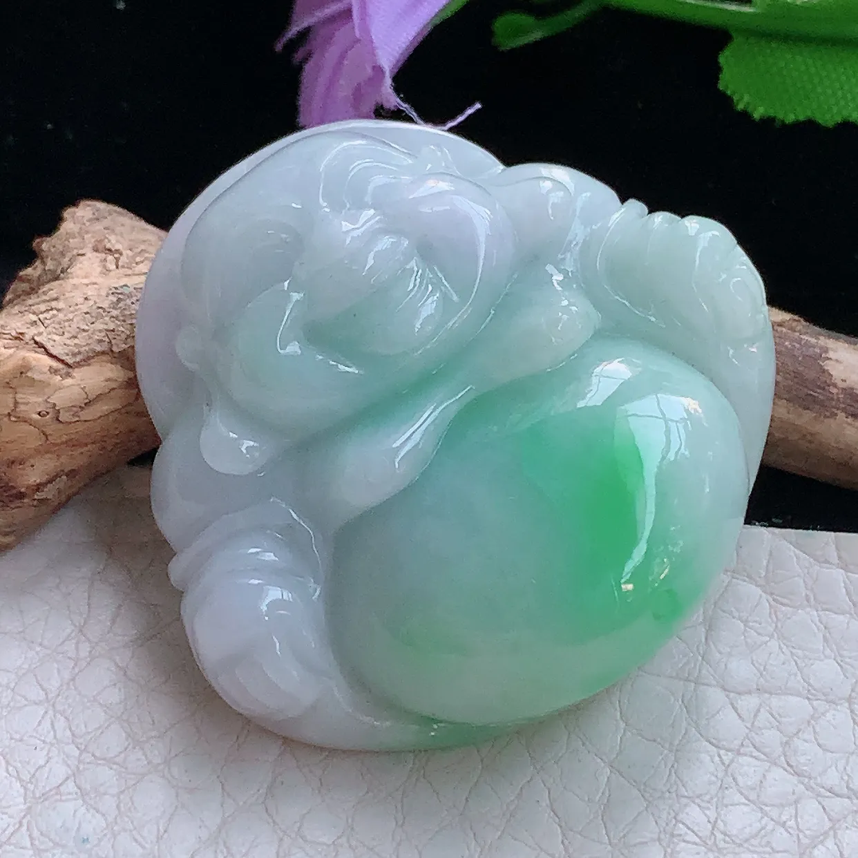 zen实拍39*41.8*12.5缅甸翡翠春带彩佛公 弥勒佛玉挂件 毛衣坠