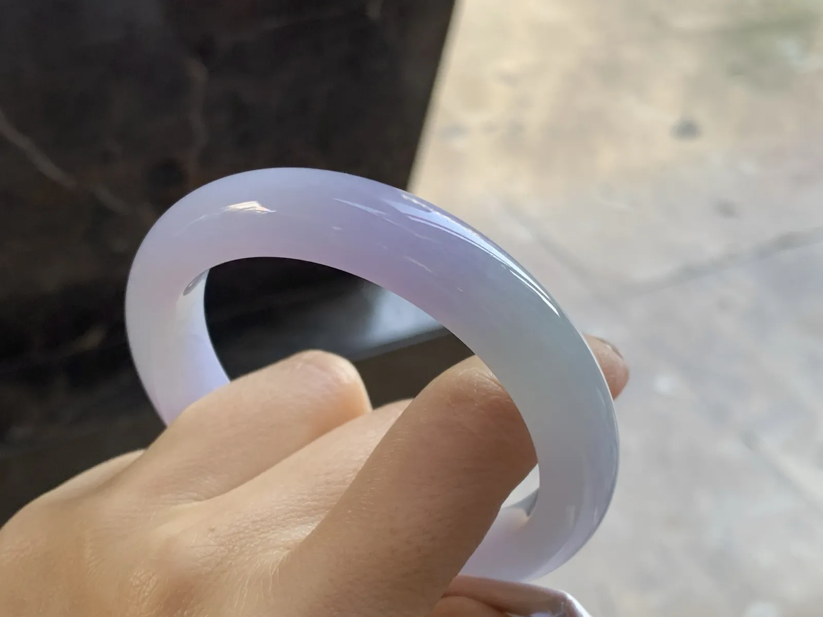 春色手镯
尺寸：56.5-11.7-9.2mm
水润清秀 上手漂亮