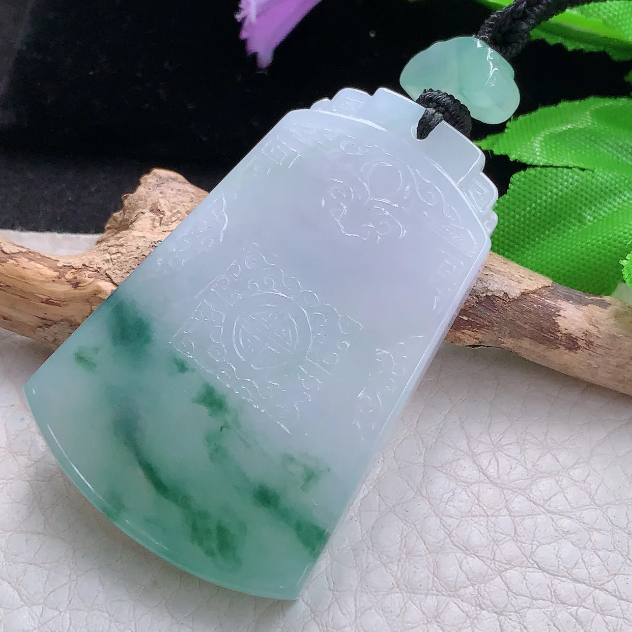 yl实拍54*35.5*6.6缅甸翡翠精雕冰飘花怀古雕平安无事牌玉项坠 玉挂件