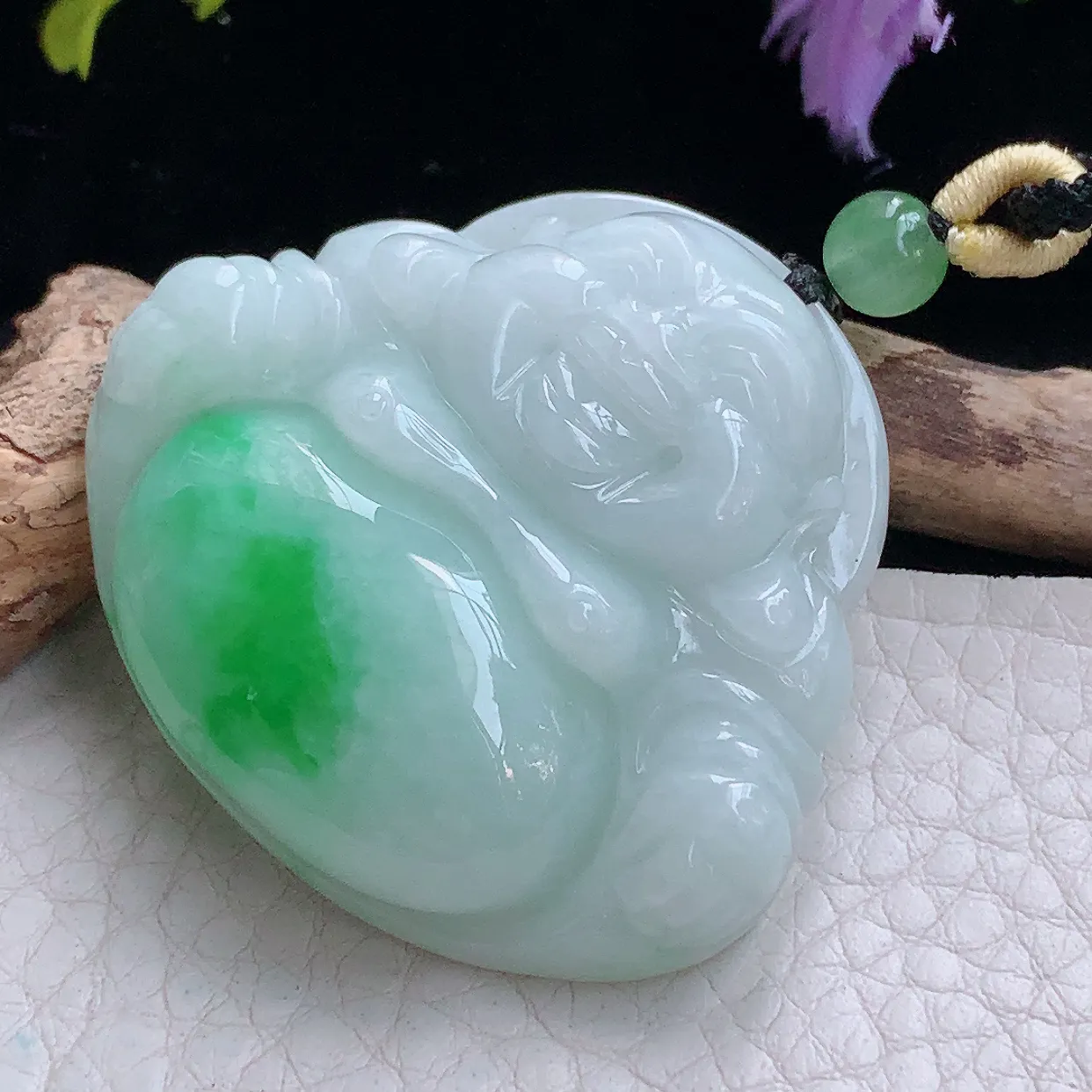 zen实拍39*43.5*10.8缅甸翡翠飘绿佛公 弥勒佛玉挂件 毛衣坠