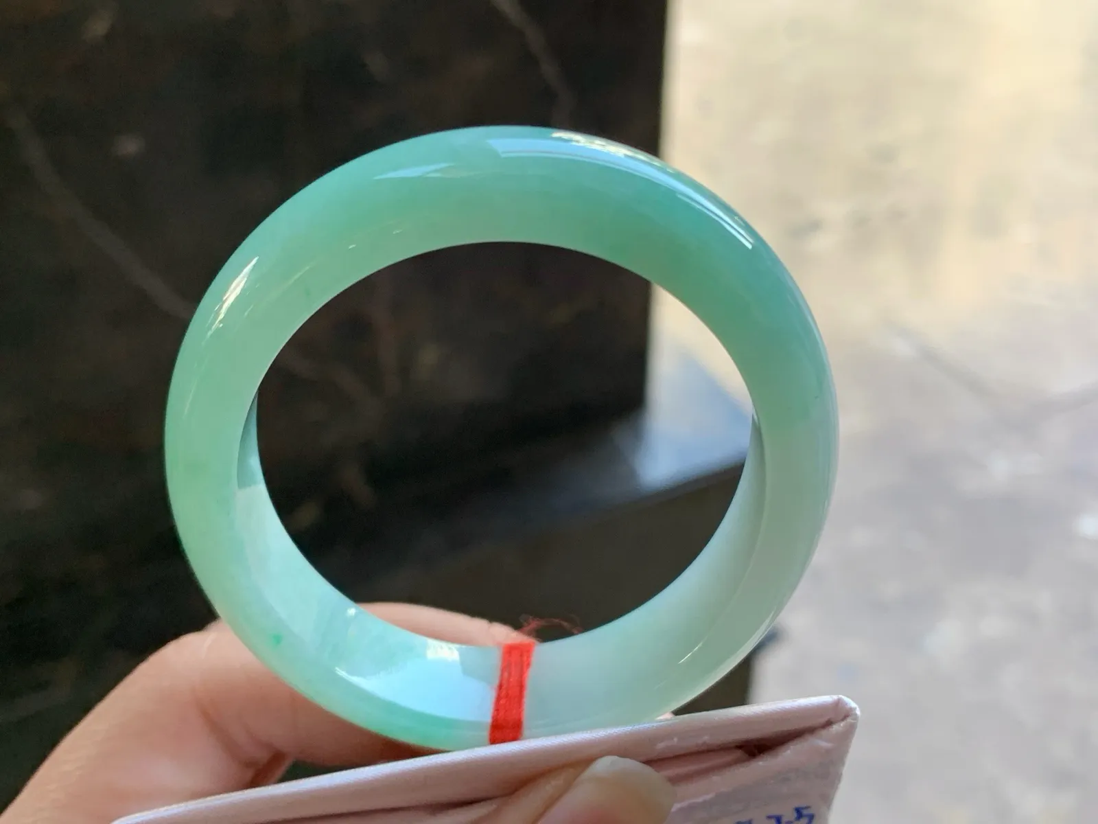 55.8-12.7-7.5 

晴率贵妃手镯^_^清新 正圈53可以带