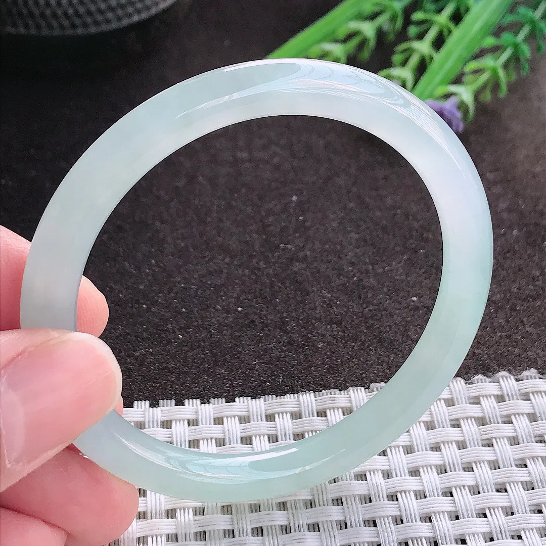 实拍A货翡翠52.5/6.6/7.2老坑冰透果冻胶冰晴圆条手镯细条玉镯手环