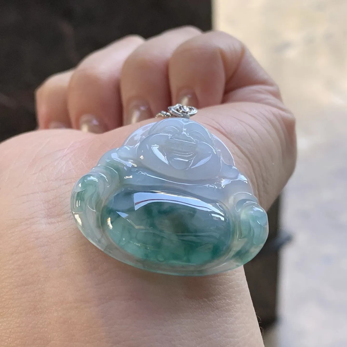 糯种飘花坐佛
笑口常开～