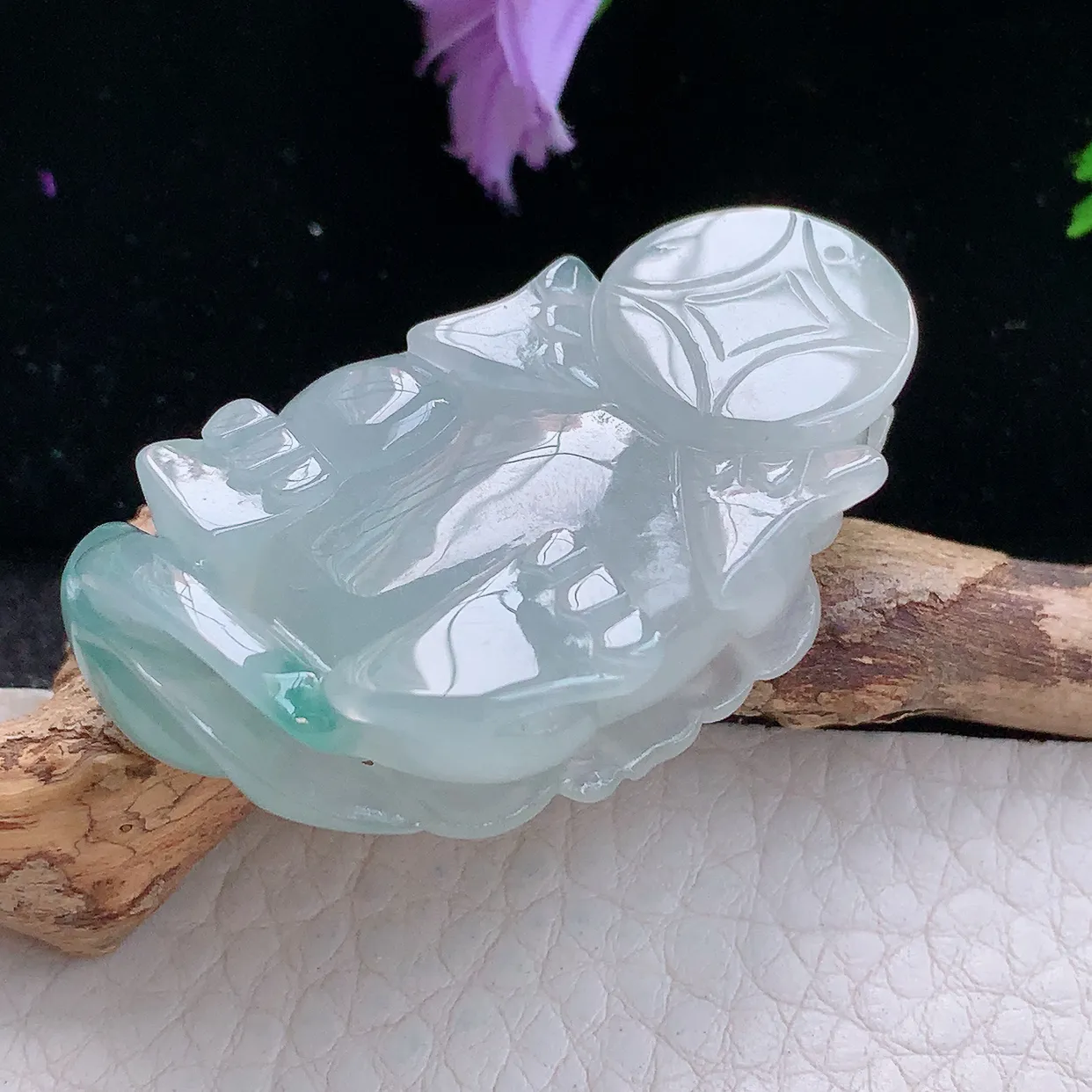 yn实拍45.7*24.2*12缅甸翡翠精雕冰飘花招财貔貅 玉皮休玉项坠 玉挂件