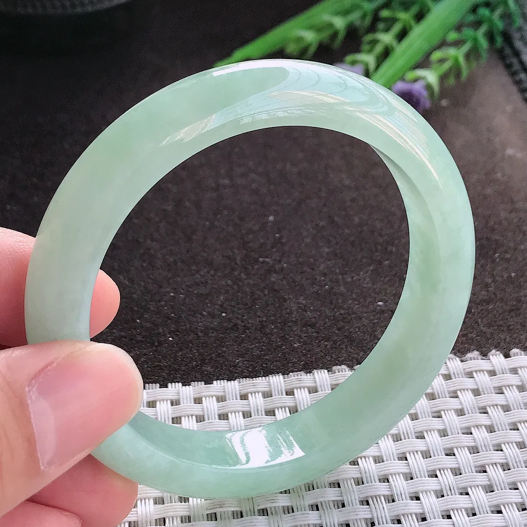 实拍A货翡翠55/12/8.2老坑冰润水灵冰晴满绿手镯宽边玉镯手环