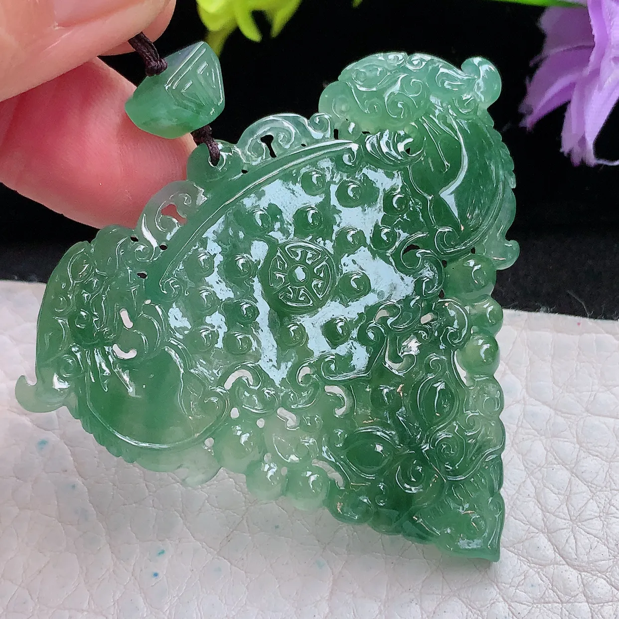 lz实拍50.2*57.8*5.8缅甸翡翠特色双龙护主 龙行天下玉项坠 玉挂件