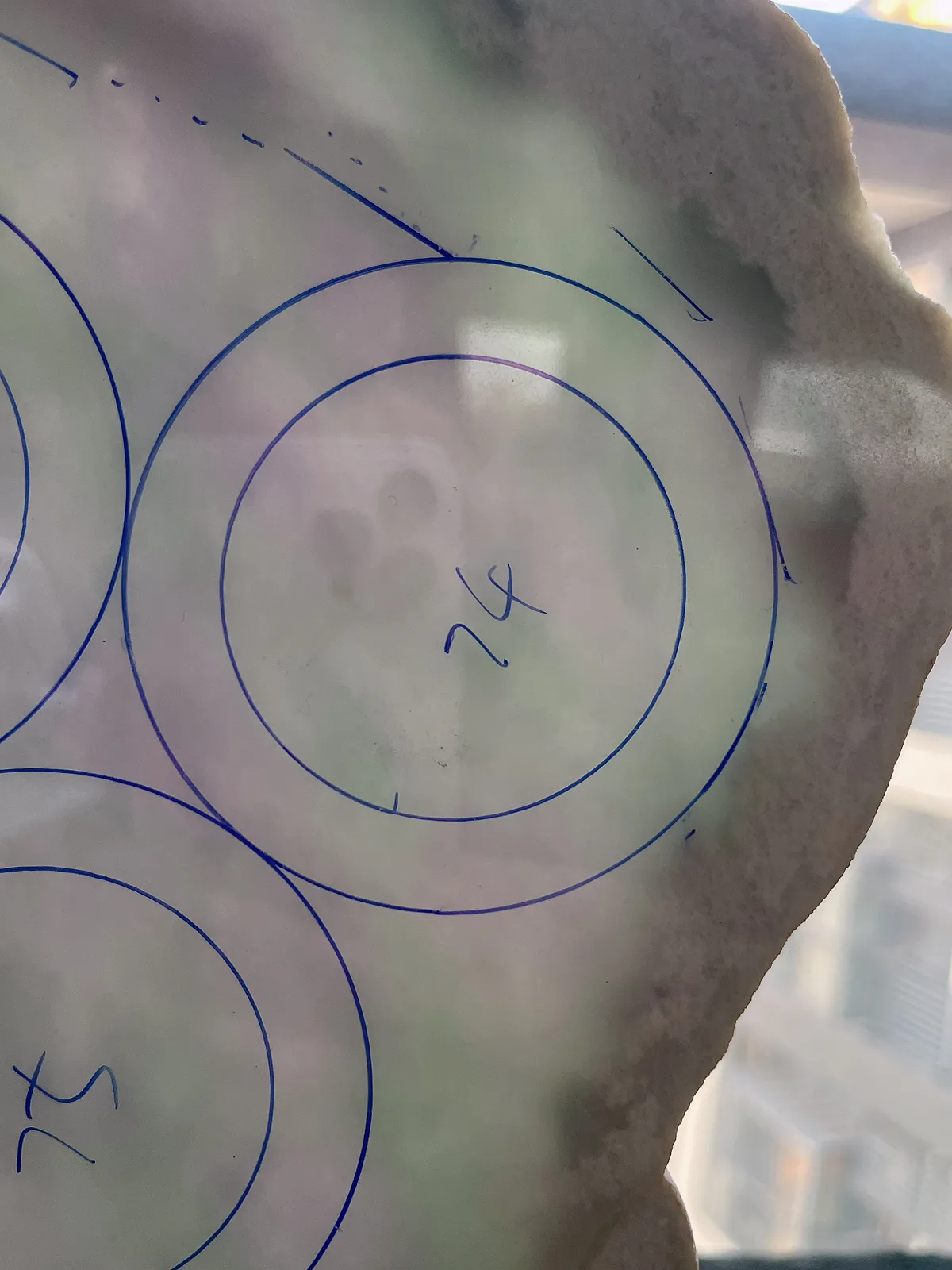 翡翠板料，⭕️正圈最大做58，圆条最大做54