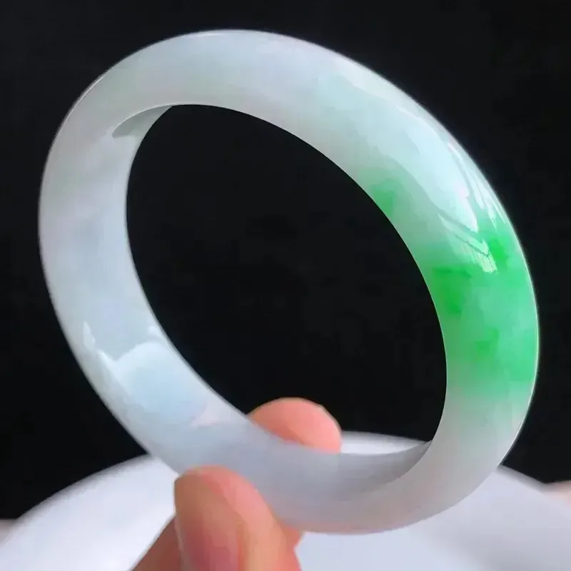 54.5圈飘绿玉镯翡翠A货好种色阳绿贵妃手镯 41.04g