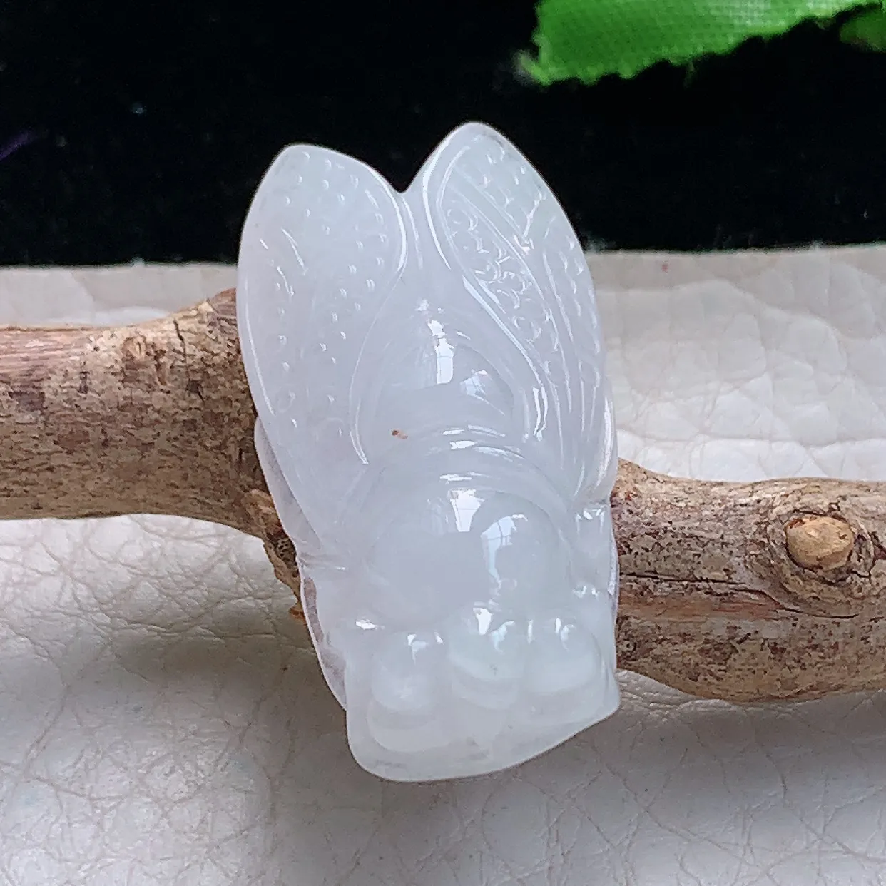 ajj实拍33.5*17.2*9缅甸翡翠精雕纯美一鸣惊人 蝉玉项坠 玉挂件