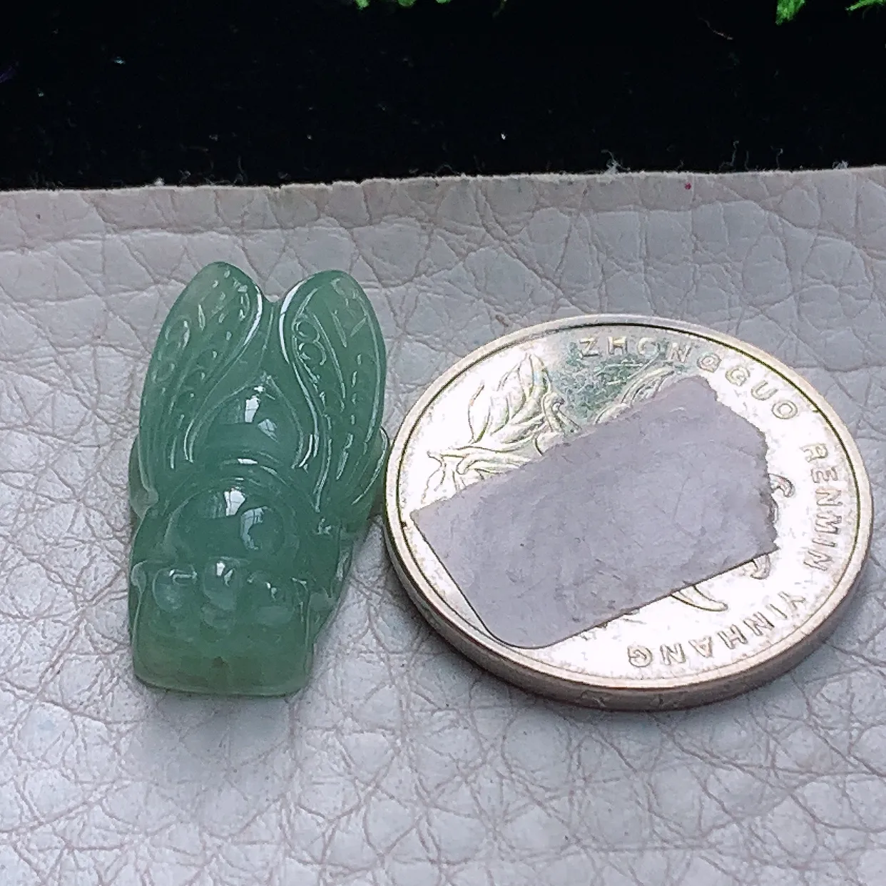 ajj实拍25*13*7.3缅甸翡翠精雕冰晴一鸣惊人 蝉玉项坠 玉挂件