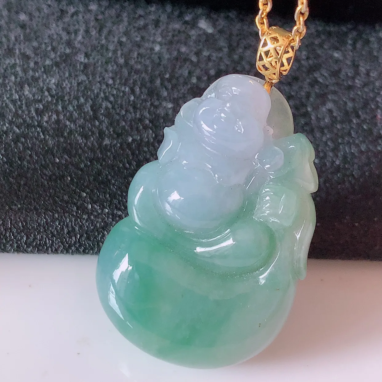 18K金镶嵌冰飘花翡翠逍遥布袋佛吊坠，代代有钱，水足丰盈，盈满欢喜，配戴送礼佳品！#1.4