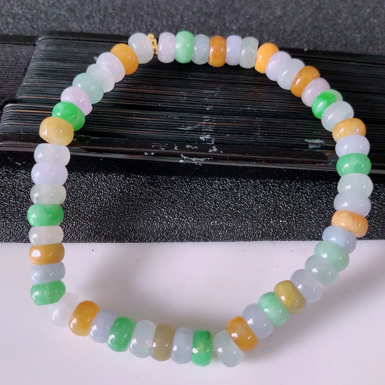 自然光实拍，冰润多宝翡翠手链，多彩翡翠手串，颜色丰富，料子细腻，高档大气，自戴送礼佳品！#46.4取