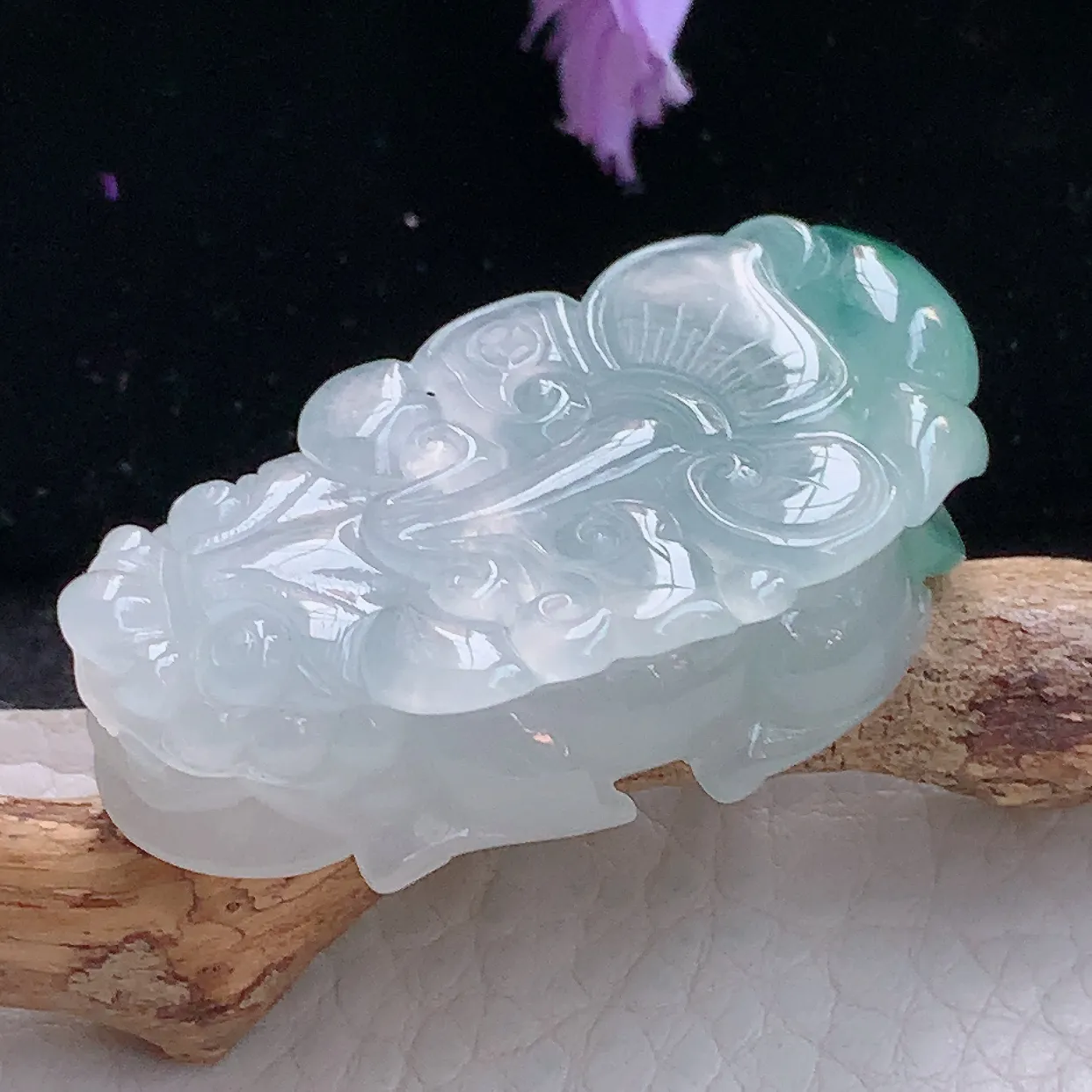 yn实拍45.7*24.2*12缅甸翡翠精雕冰飘花招财貔貅 玉皮休玉项坠 玉挂件