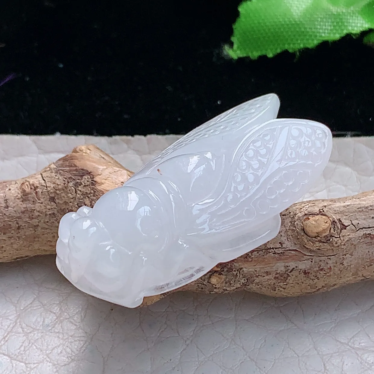 ajj实拍33.5*17.2*9缅甸翡翠精雕纯美一鸣惊人 蝉玉项坠 玉挂件