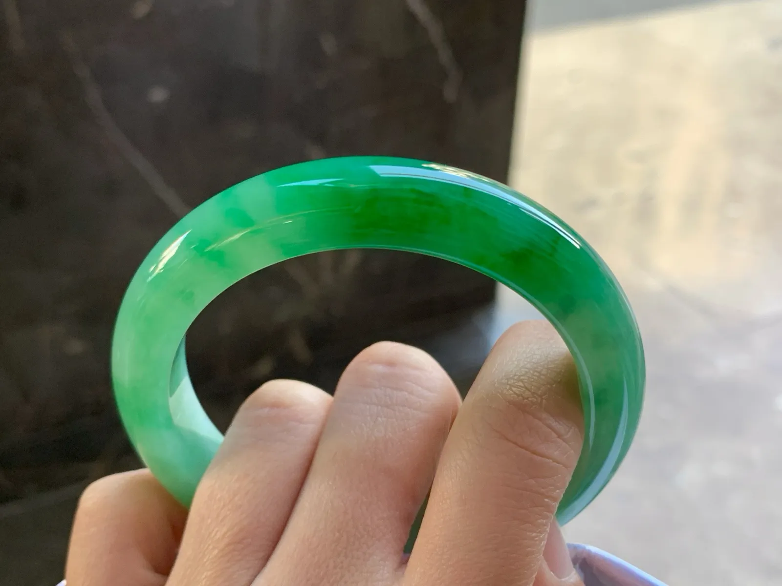 59-12.3-9.1

辣绿色手镯^_^颜色鲜艳