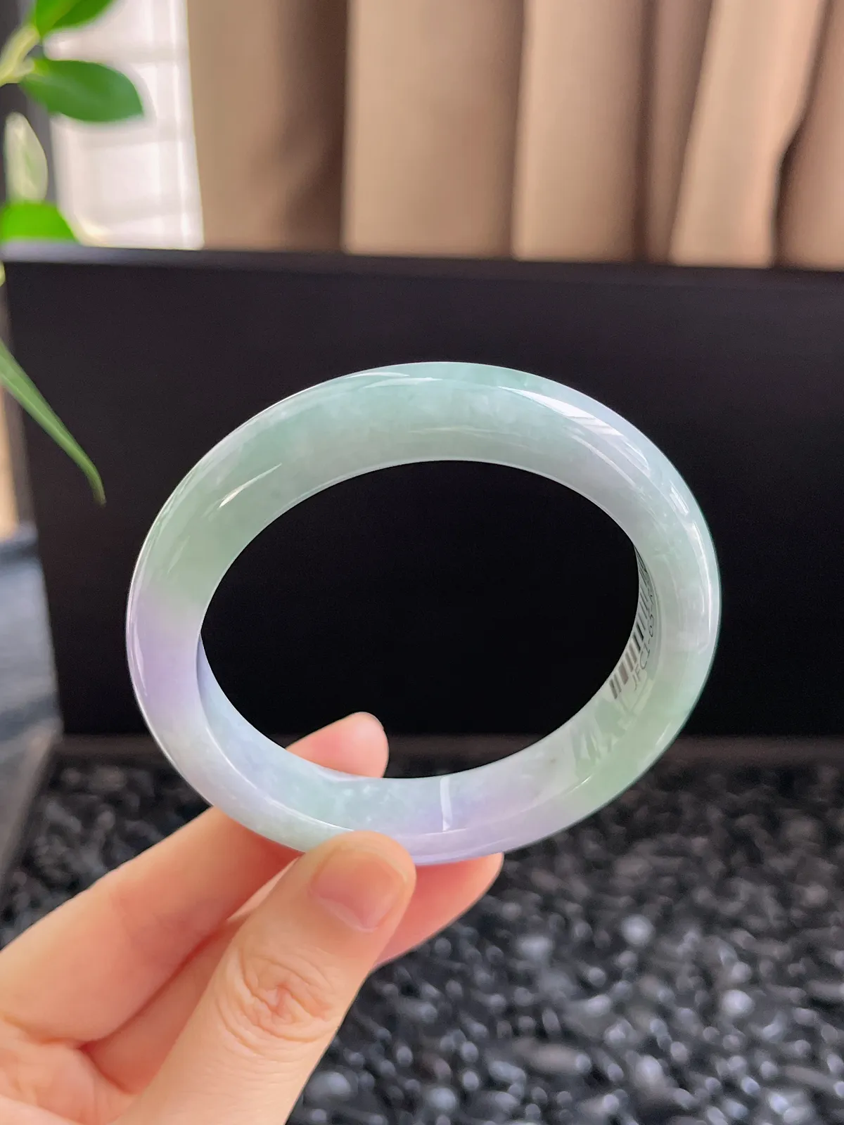 正圈56.5圈口，翡翠糯化种春带彩手镯