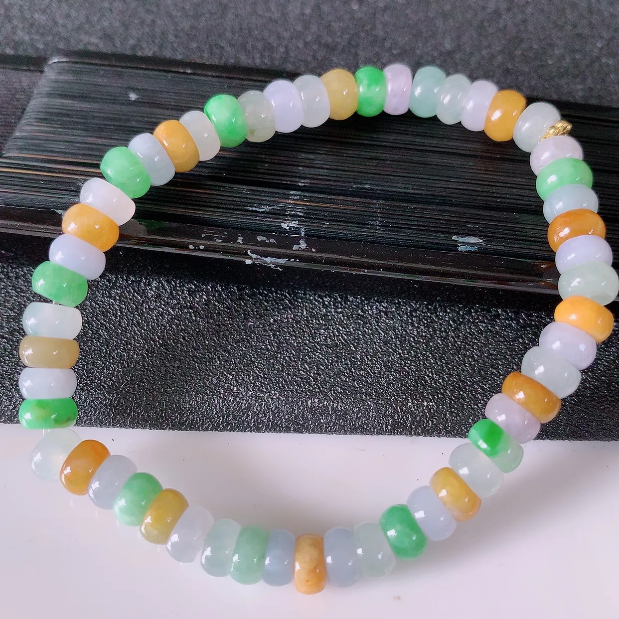 自然光实拍，冰润多宝翡翠手链，多彩翡翠手串，颜色丰富，料子细腻，高档大气，自戴送礼佳品！#46.4取一尺寸6