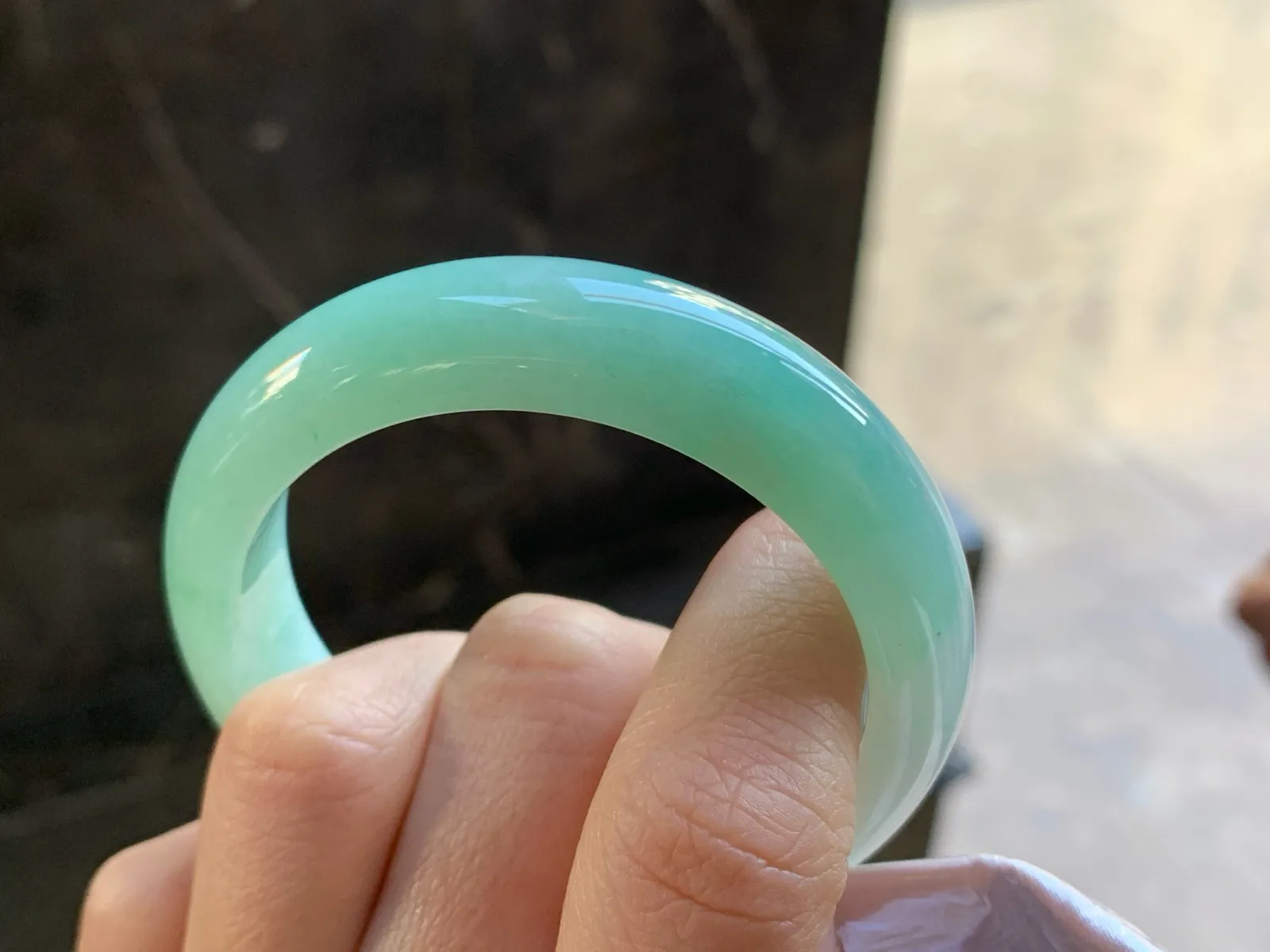 55.8-12.7-7.5 

晴率贵妃手镯^_^清新 正圈53可以带