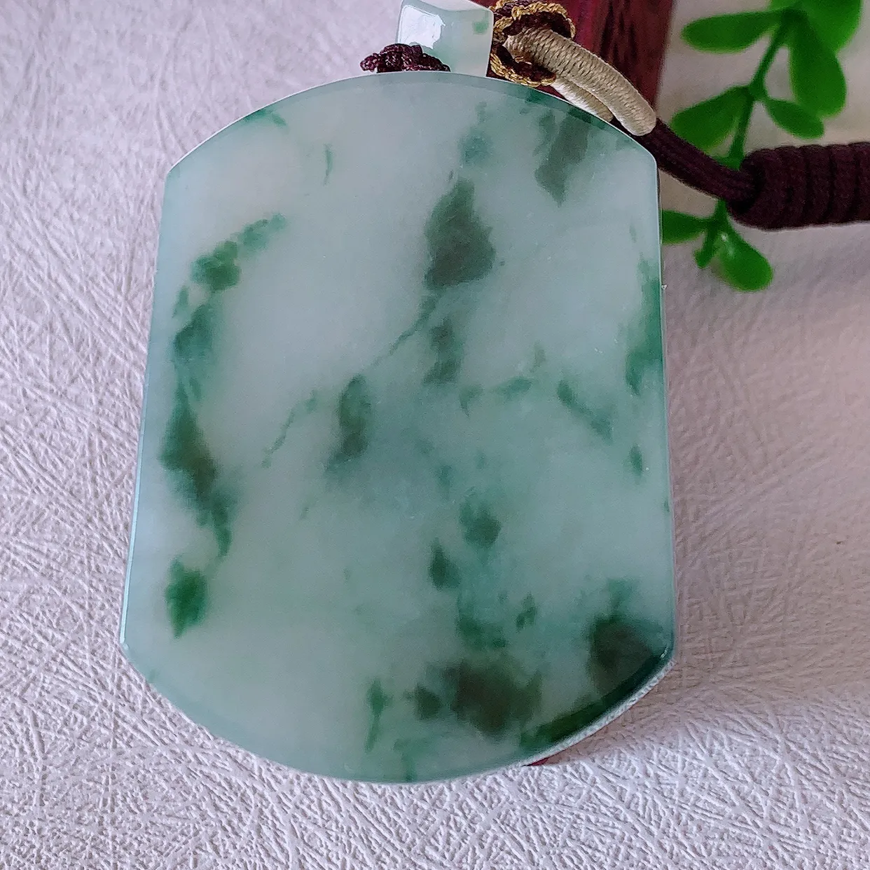 自然光实拍，冰润飘花翡翠平安无事牌吊坠，平平安安，无事牌翠色灵动，佩戴平安时尚！#46.2