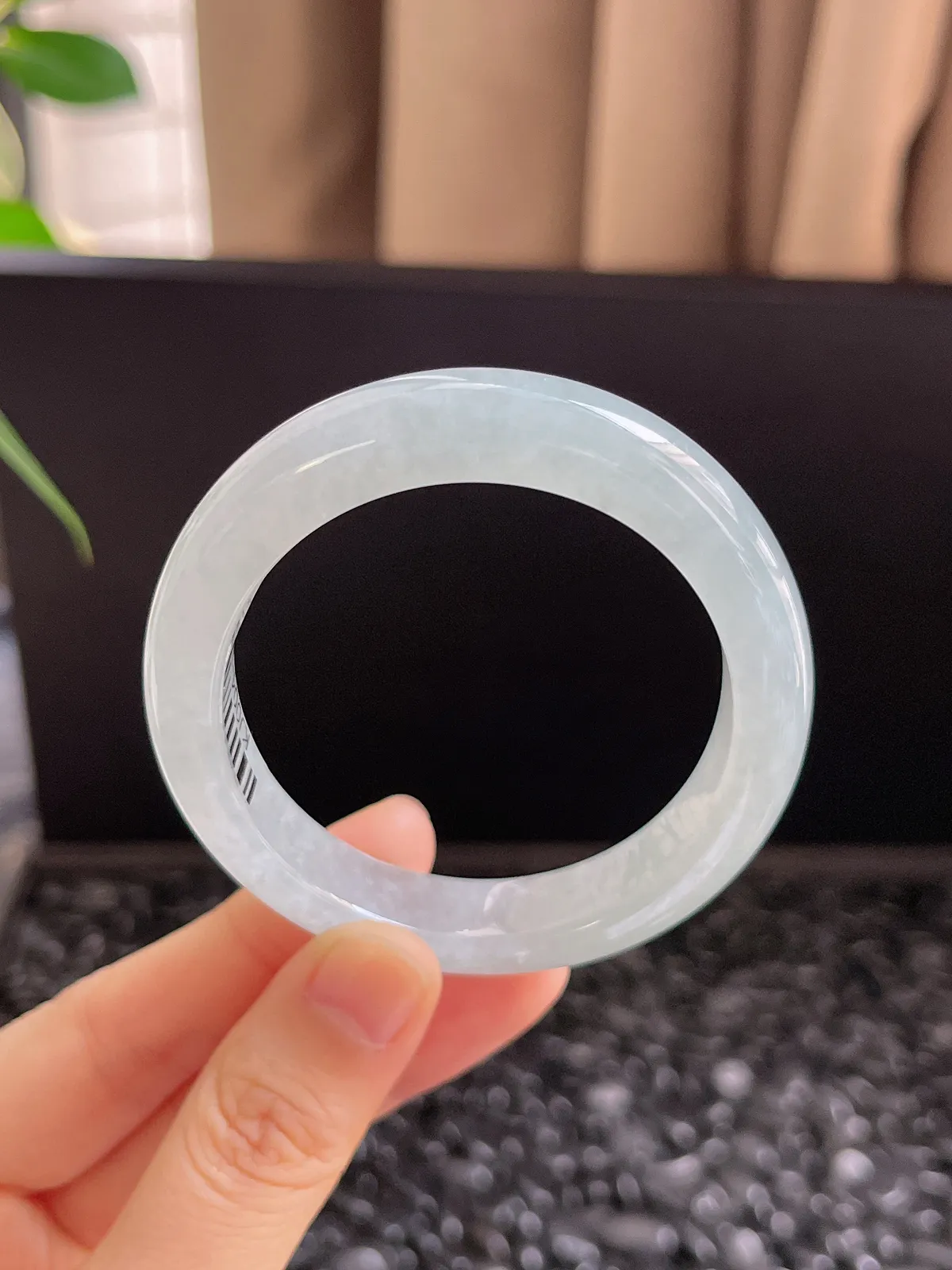 贵妃镯54.6圈口，翡翠冰糯种白色手镯