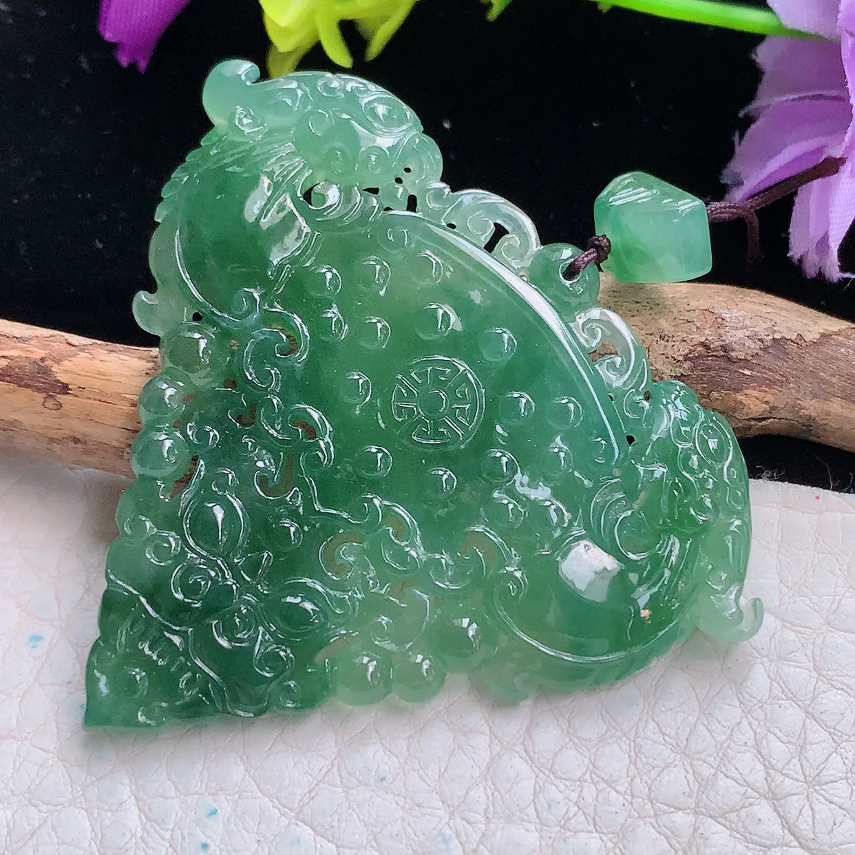 lz实拍50.2*57.8*5.8缅甸翡翠特色双龙护主 龙行天下玉项坠 玉挂件