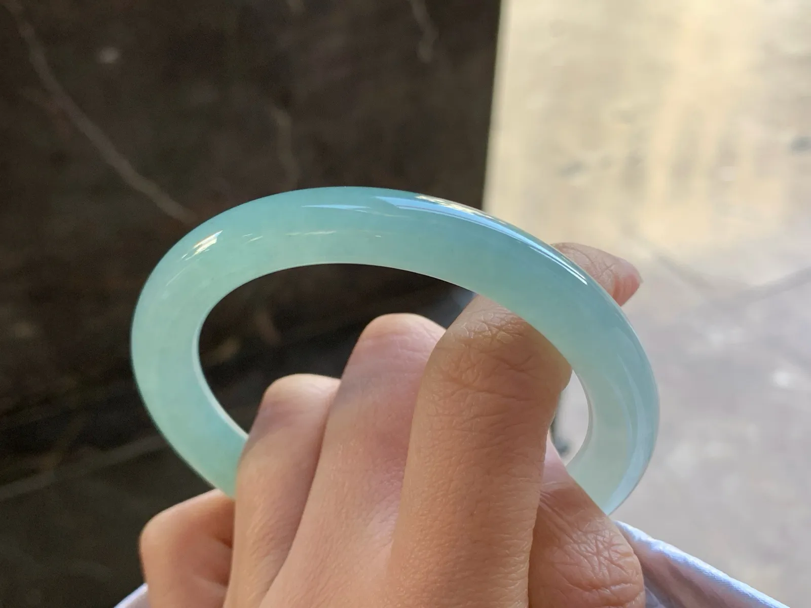 57-9.5

冰蓝圆条手镯^_^清新