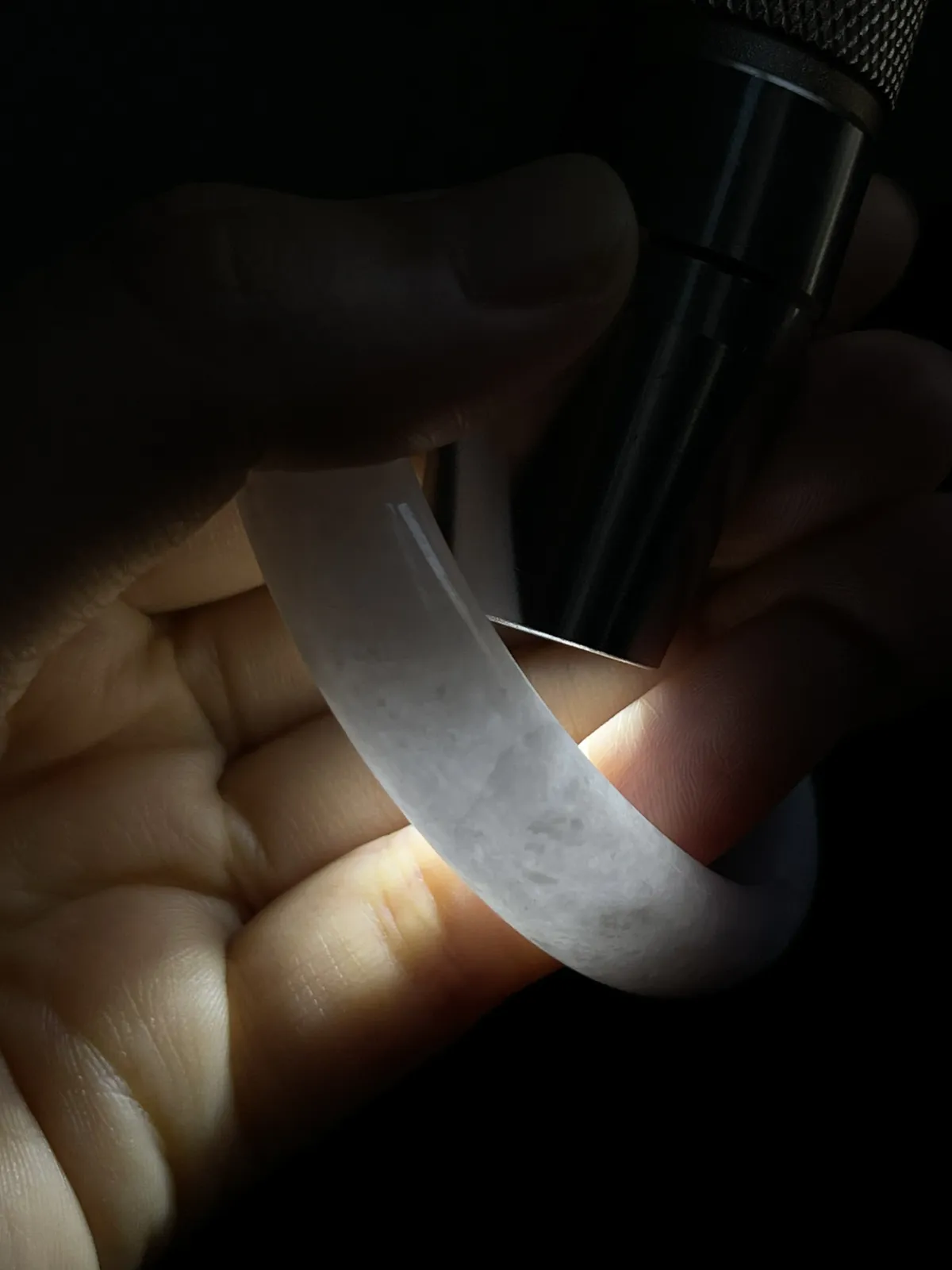 贵妃镯52.2圈口，翡翠手镯