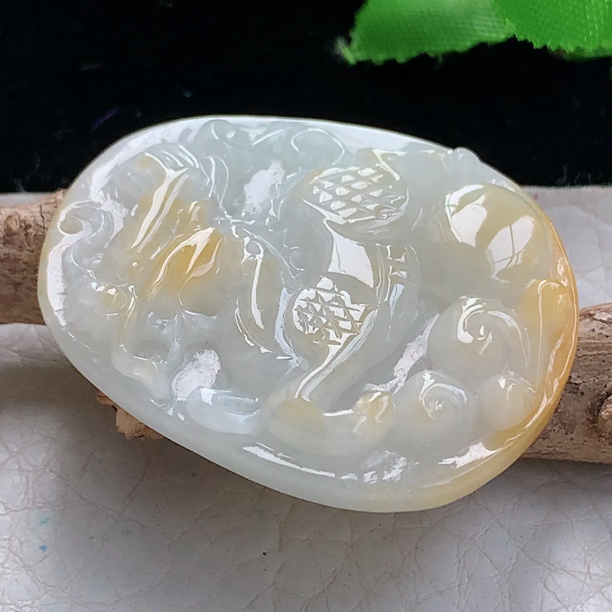 ajj实拍40.5*33.5*6.3缅甸翡翠精雕双彩麒麟献瑞玉项坠 玉挂件