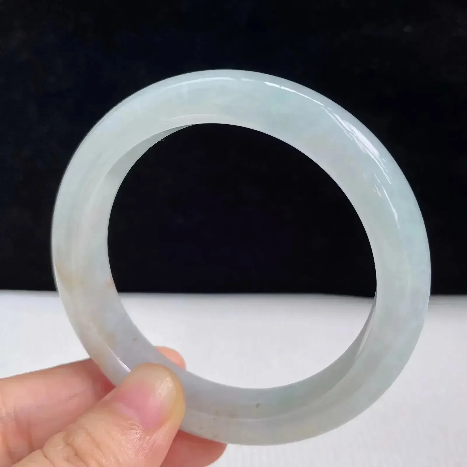 玉镯天然翡翠淡绿好种水55.3mm正圈手镯 54.65克