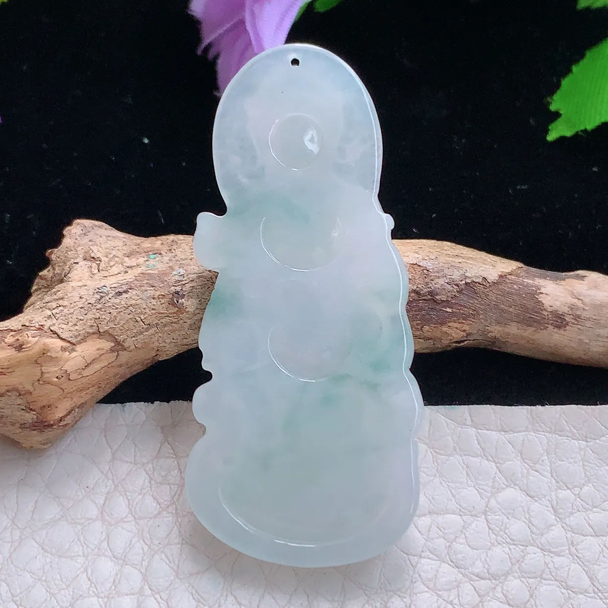 yn实拍50.8*22.8*5.3缅甸翡翠精雕冰飘花自在观音 站观音玉项坠 玉挂件