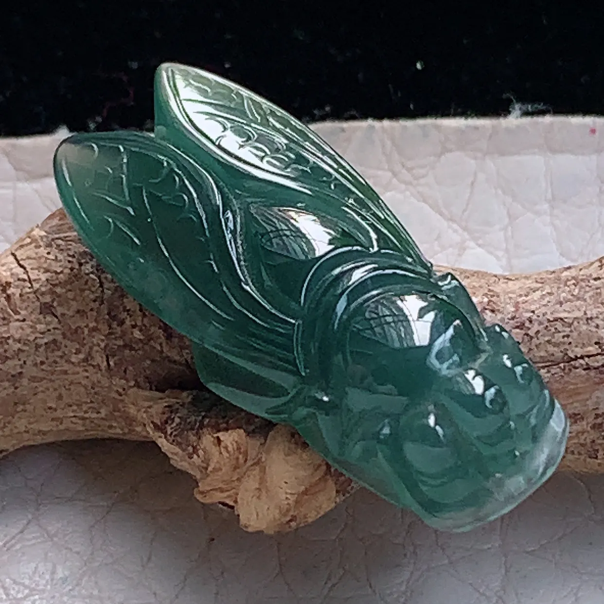 ajj实拍30.5*12.3*6.2翡翠精雕冰蓝一鸣惊人 蝉玉项坠 玉挂件