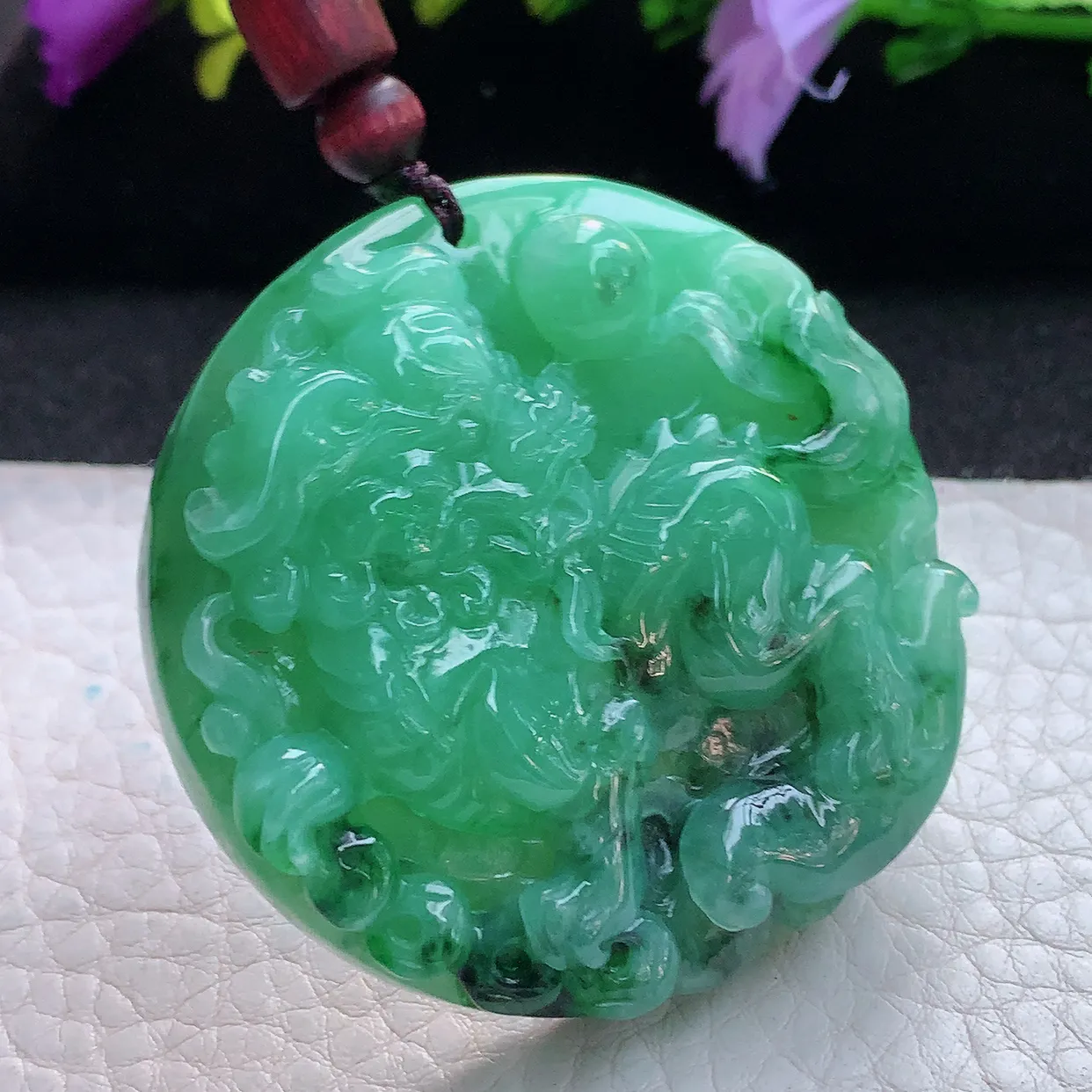 zen实拍48.8*12缅甸翡翠辣绿瑞兽麒麟玉挂件 毛衣坠