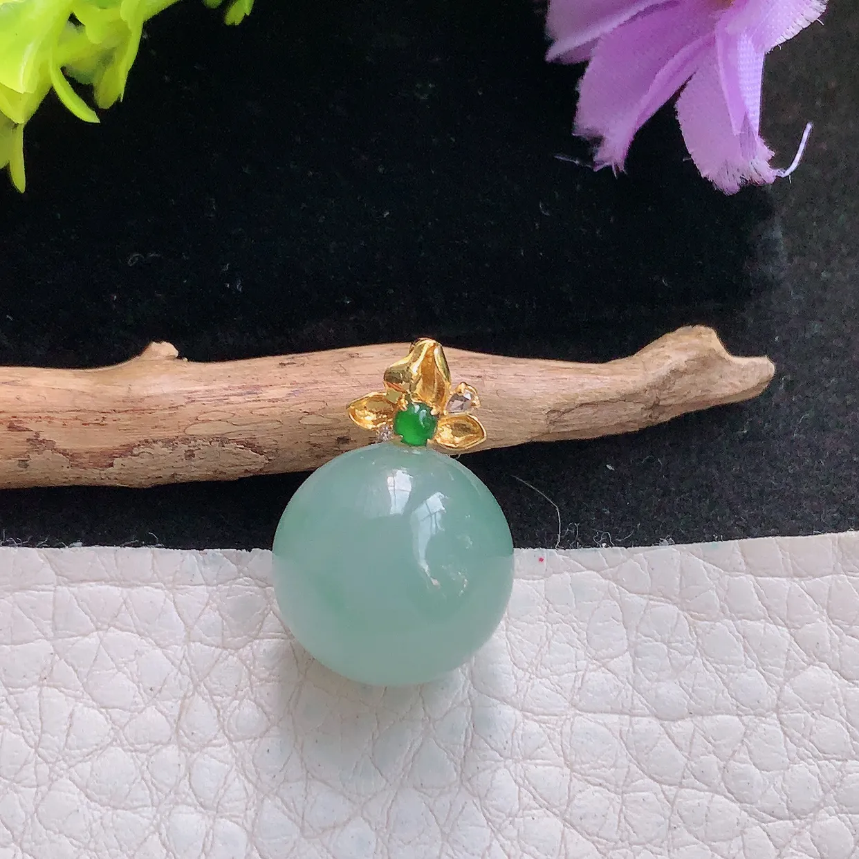 lz实拍21.8*15缅甸翡翠精雕冰晴圆圆满满 玉珠子玉项坠 玉挂件